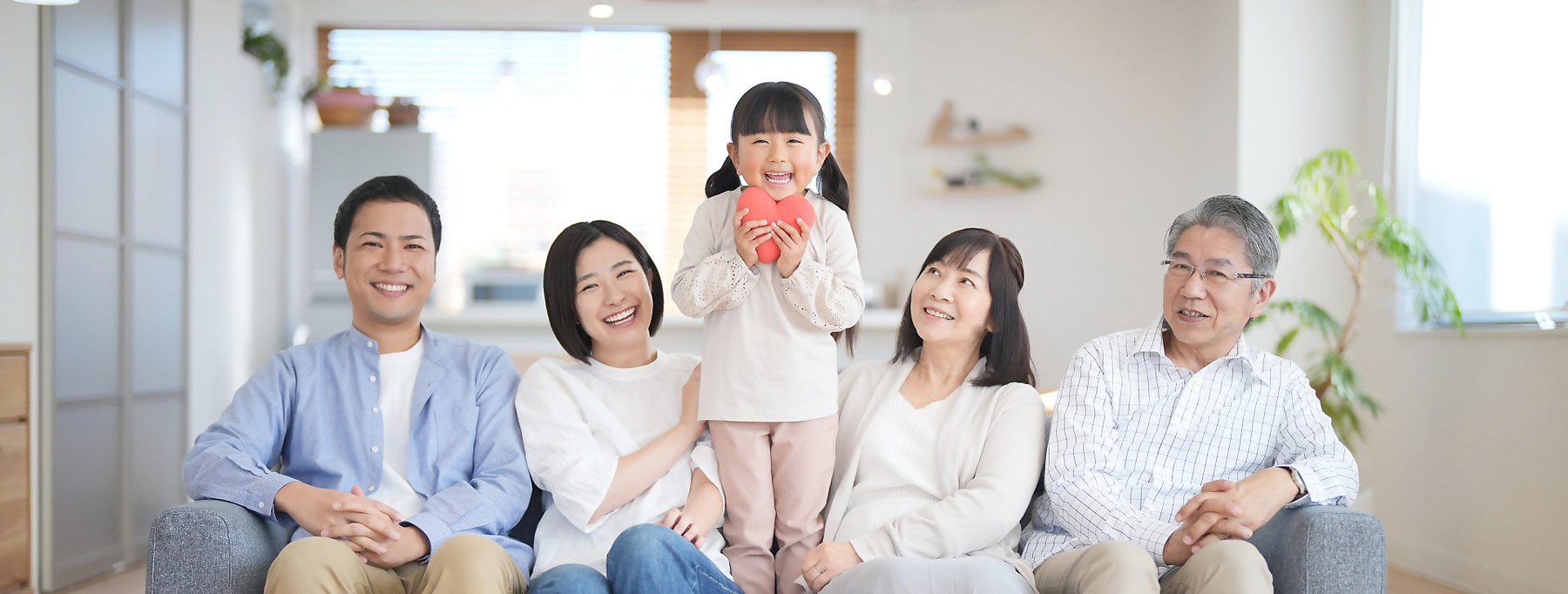「お子様からご高齢の方まで」ご家族で通える歯医者さんです！